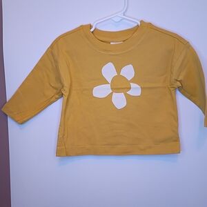 Hanna Andersson Yellow Toddler Shirt with White Flower Design